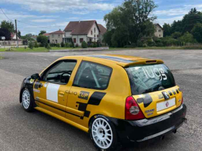 Renault clio 2 cup 1