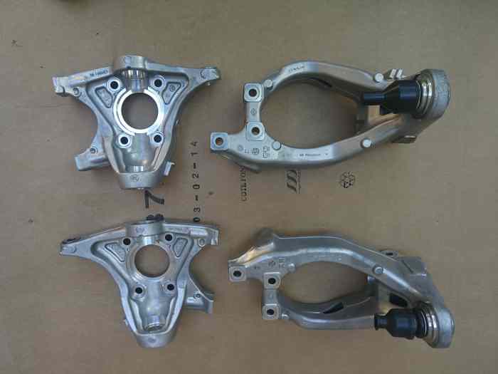 Pivots et portes-pivot / moyeu Renault Mégane 4 RS 1