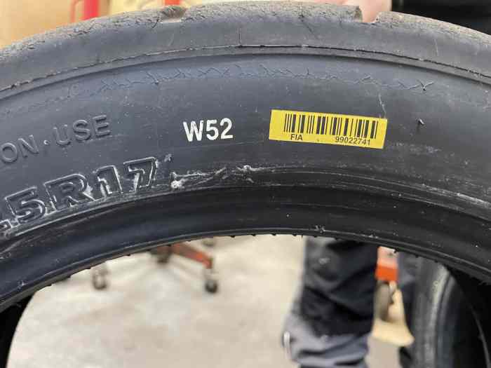 PNEU HANKOOK W52 3