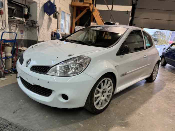 Clio R3