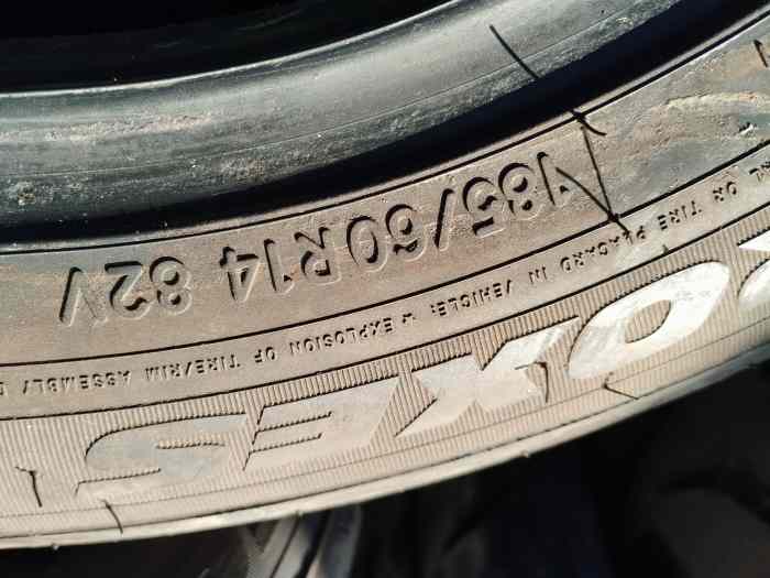 Pneus semi slick TOYO 185/60r14 2