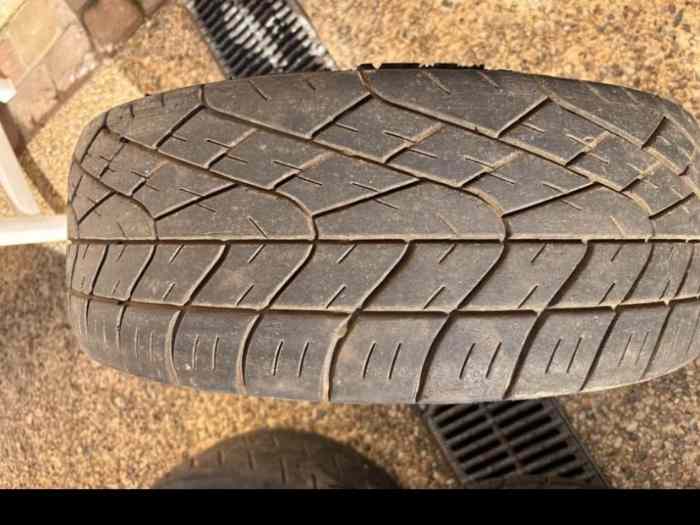 Pneu Michelin et pirelli en 16 2