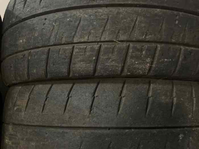 VENDS PNEUS MICHELIN M20 en 20/65/18 2