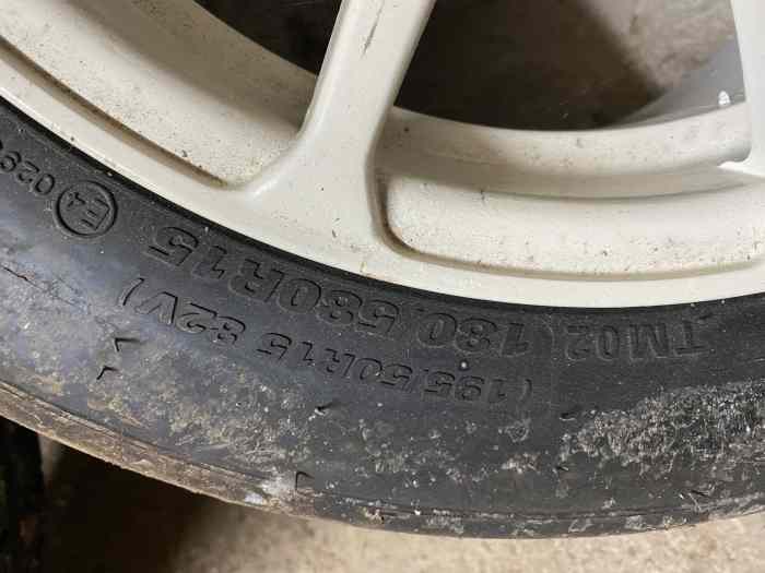 Pneus Kumho K61 TM 02 15 pouces 1