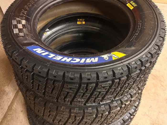 Pneus NEUFS Michelin 16/64-15 XL 92 / COUPE CLIO TROPHY FRANCE 2