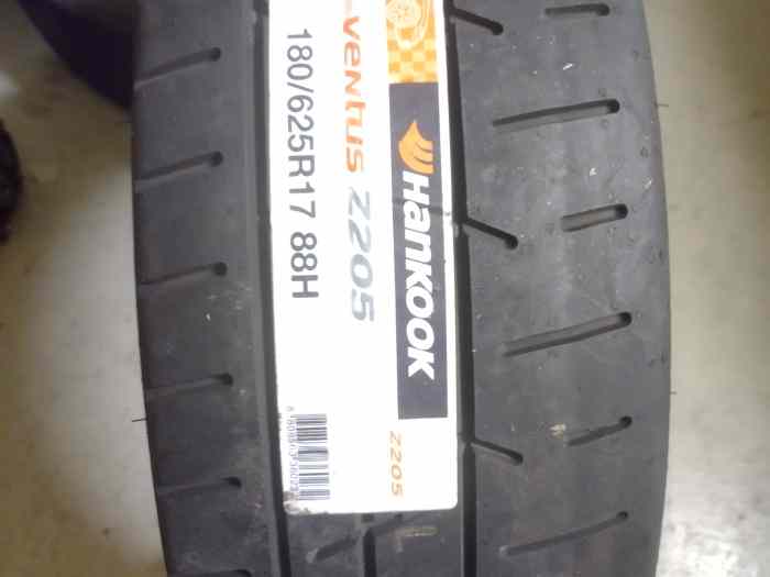 Pneu hankook