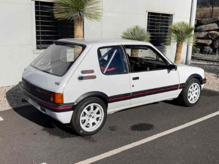 205 GTi 1,9L G.A VHC PTH FIA