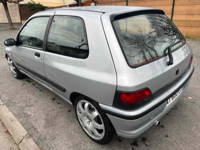 Clio 16 V 4