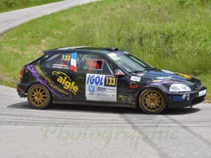 Honda Civic ek4 F2000/13 avec important lot de bord... 1