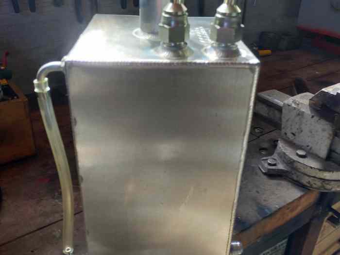 Réservoir aluminium 9 litres 1