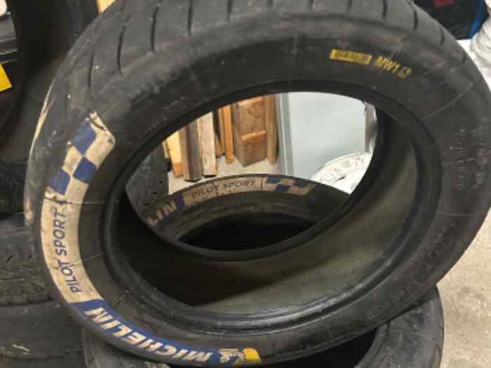 Pneus Michelin 1