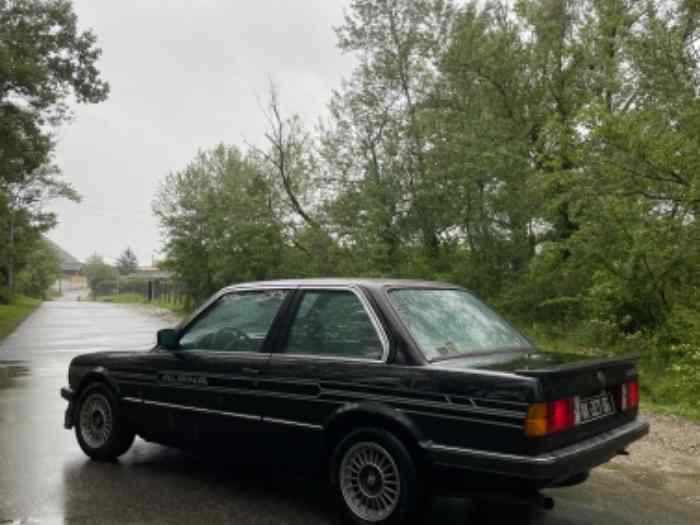 BMW 320i e30 coupe 1