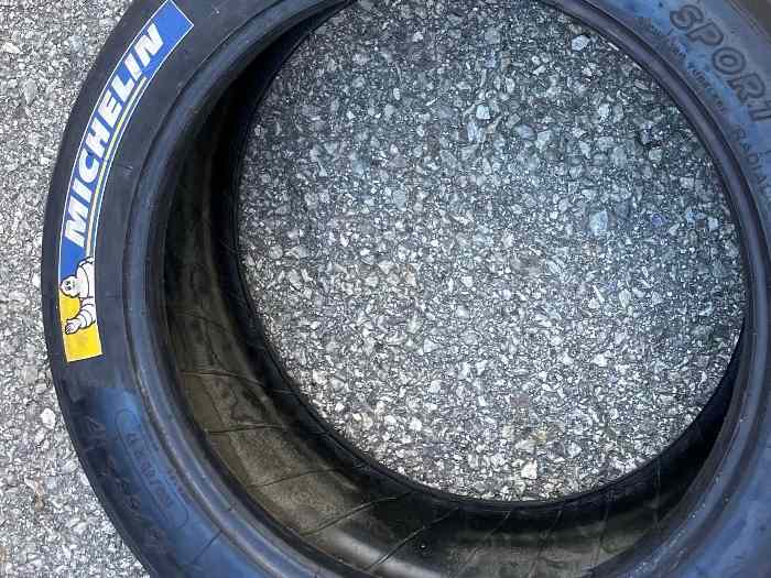 Pneus Michelin R01 -TA01 2