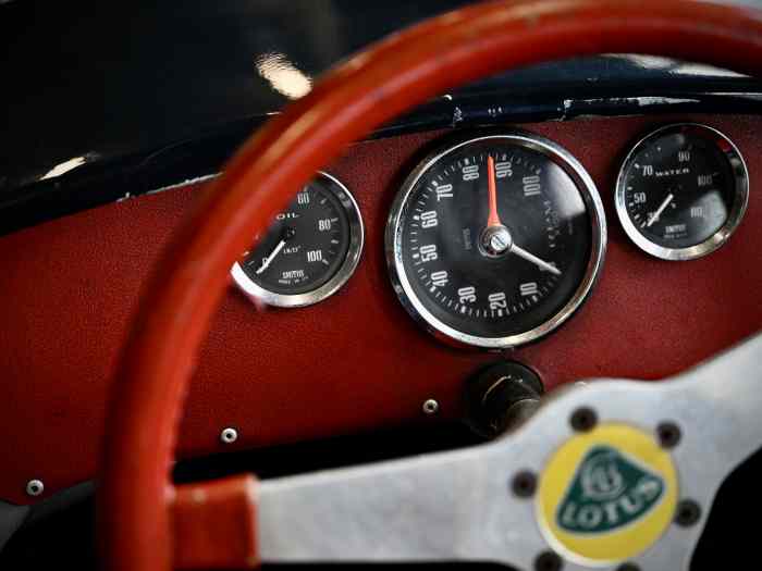 Lotus 18 1