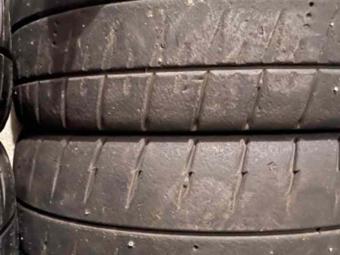 Pneus Michelin H30 - M20 - MW1 1