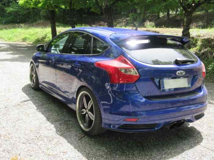 FORD FOCUS ST MK3 250 CV 4