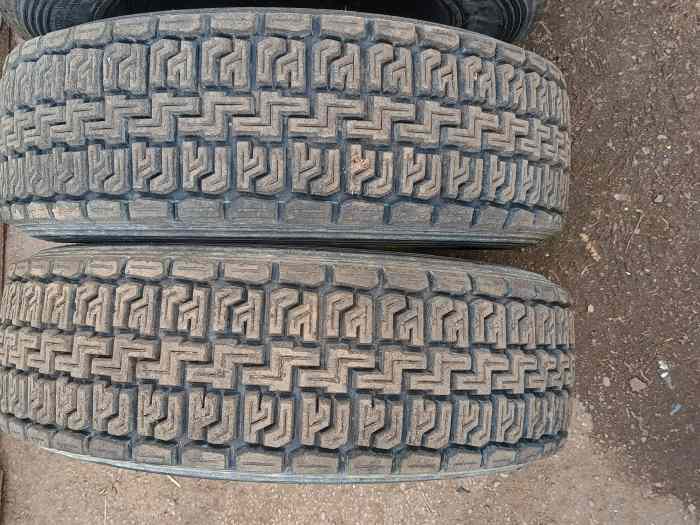 4 pneus terre 40km hankook R211 175/70/15 1