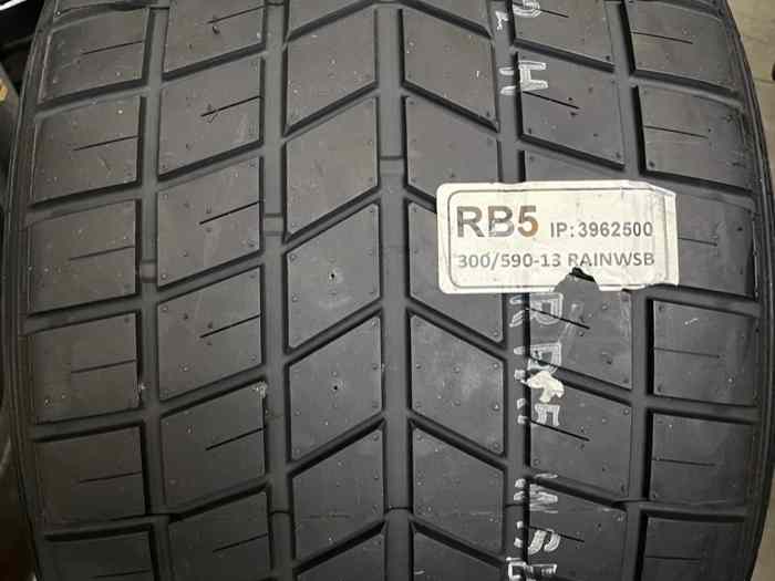 Pirelli tyres rain