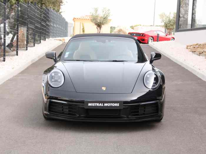 Porsche 992 Carrera Cabriolet 1