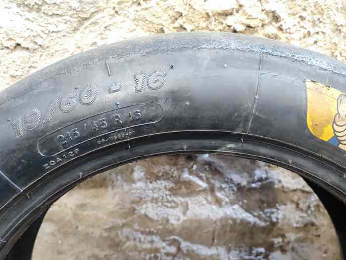 Pneus Michelin R31 1