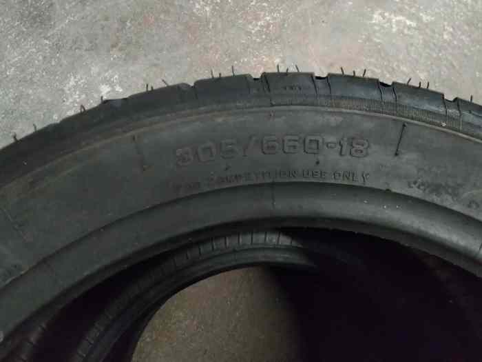 Pneus slicks pluie pirelli neufs 18p 2