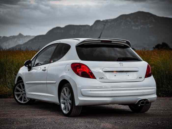 Peugeot 207 RC 1.6 THP 175cv 1