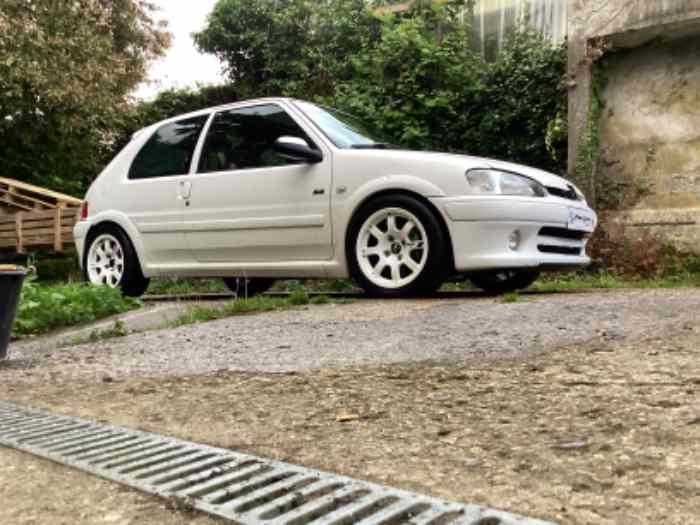 Peugeot 106 s16 track day