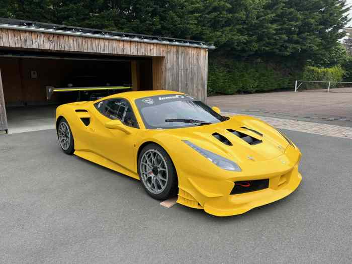 Ferrari 488 Challenge TVA 3900 km 4