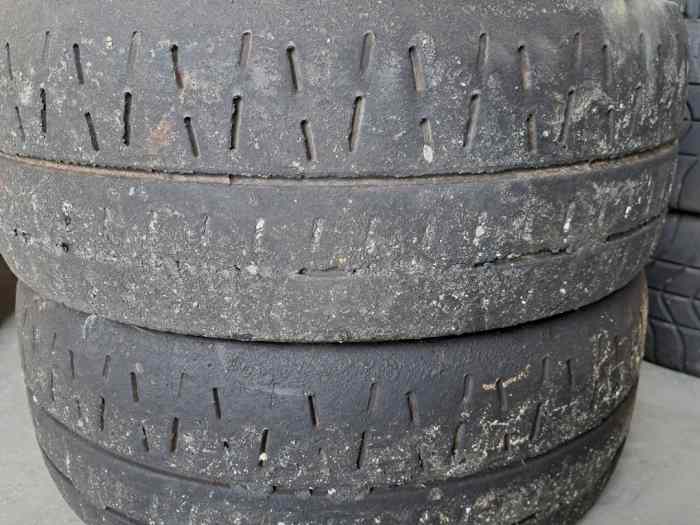 Lot Pneus Pirelli RK5 18 2