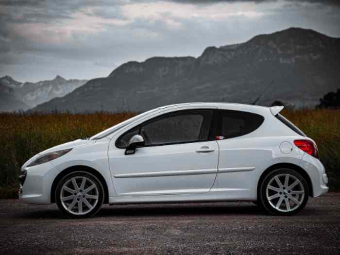 Peugeot 207 RC 1.6 THP 175cv 3