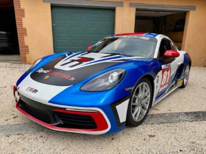 Porsche 718 Sport Cup (véhicule de com...
