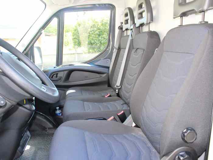 Camion IVECO DAILY L4H3 équipé Atelier 2