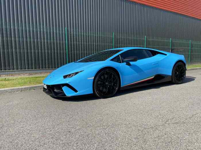 LAMBORGHINI HURACAN 1