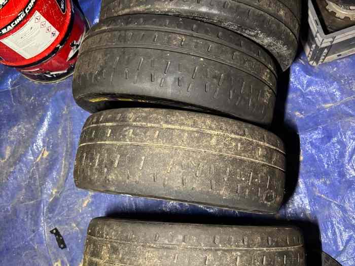 Pneus Pirelli ra7+ très bon prix ! 1