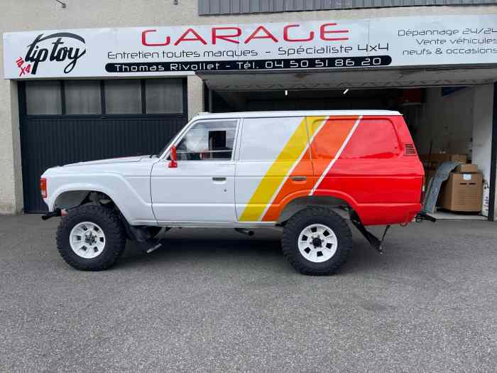 •	Toyota HJ 61 Ex DAKAR 1