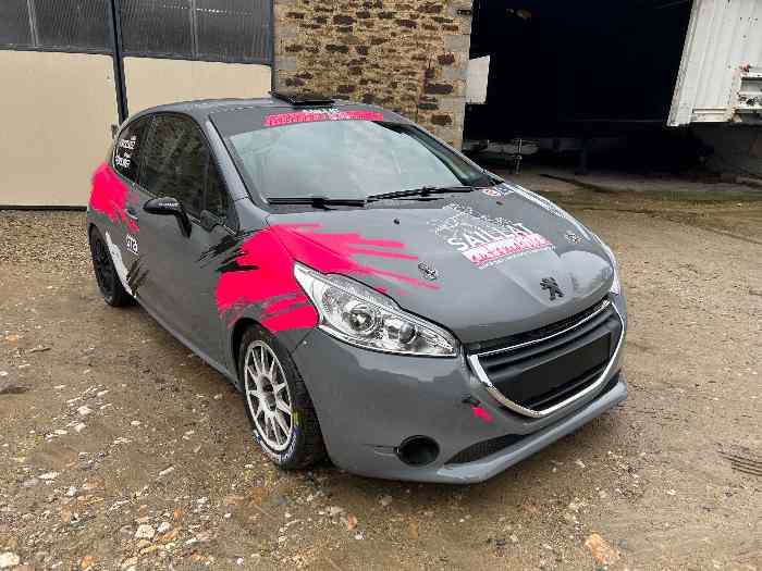 Peugeot 208 r2 0