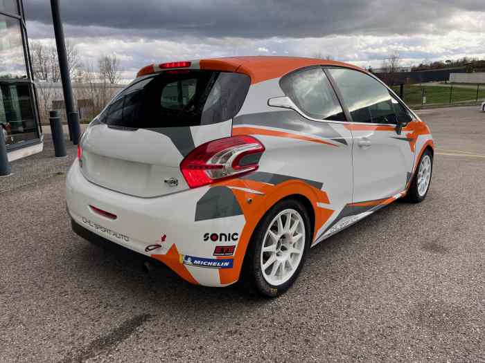 CHL SPORT AUTO VEND PEUGEOT 208 R2 1