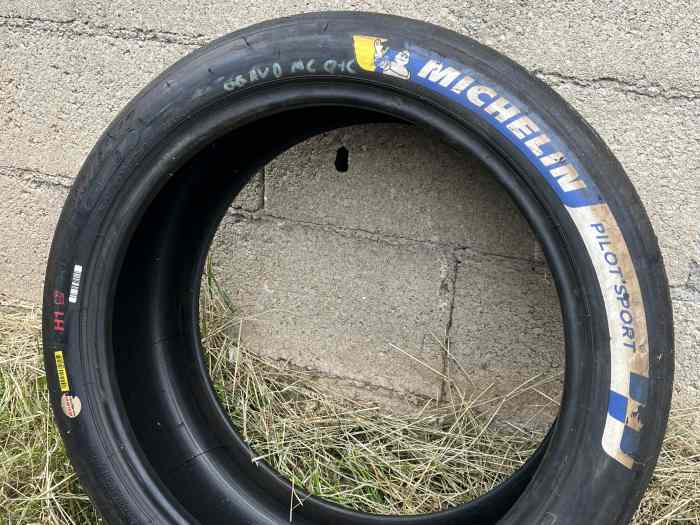 Pneu Michelin Pilot Sport CUP 20/61-17