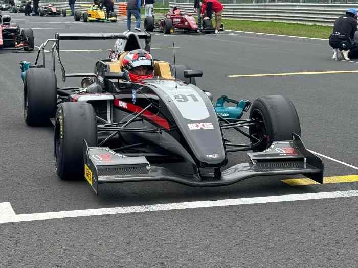 Formule Renault 2.0L 3