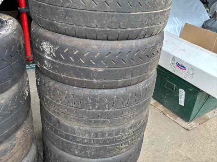 Pneus Michelin et Pirelli 16 pouces 3