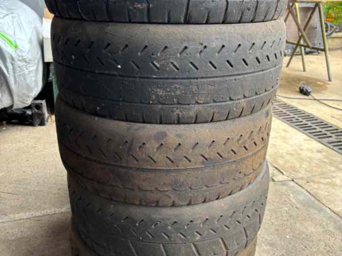 Pneus Michelin et Pirelli 16 pouces 2