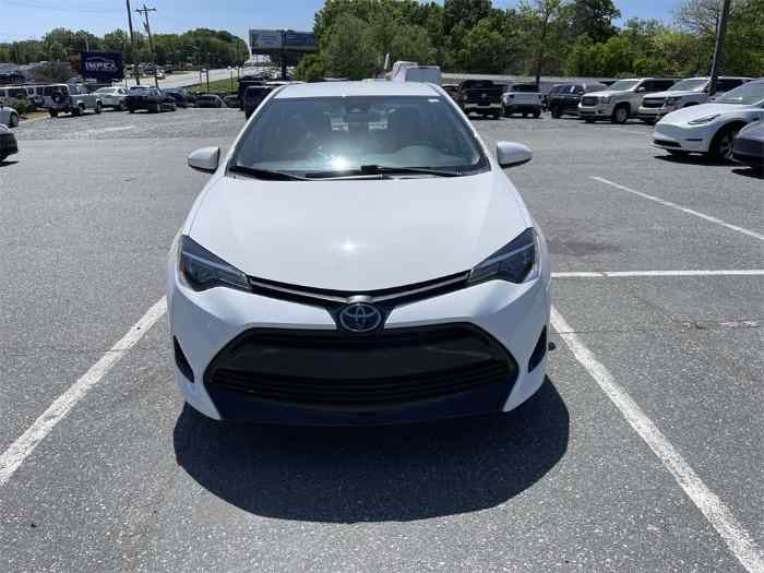 I would like to sell my 2019 Toyota Corolla LE 1