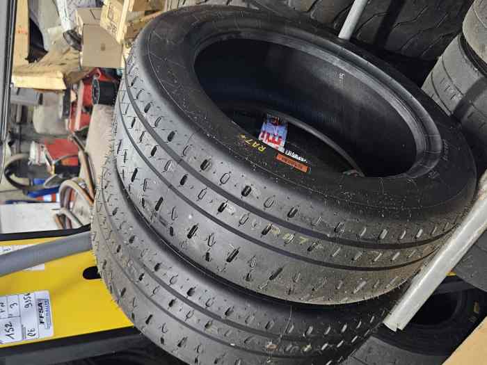 Pneus rallye pirelli 16 pouces neuf et...