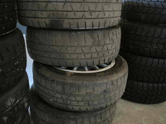 Lot de 4 pneus Hankook