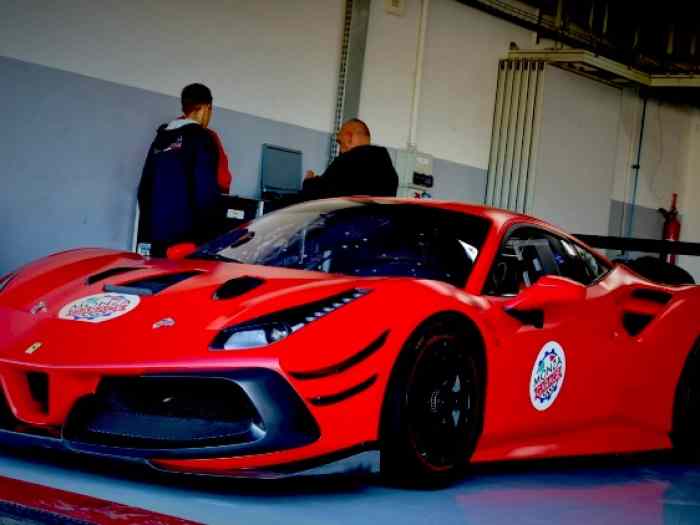 Ferrari 488 challenge evo a vendre 2