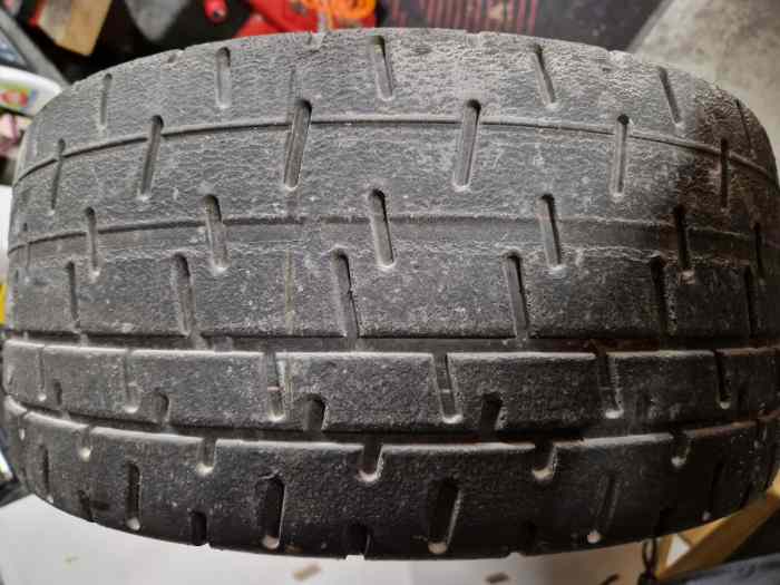 Pneu 225 45 r15 dmack