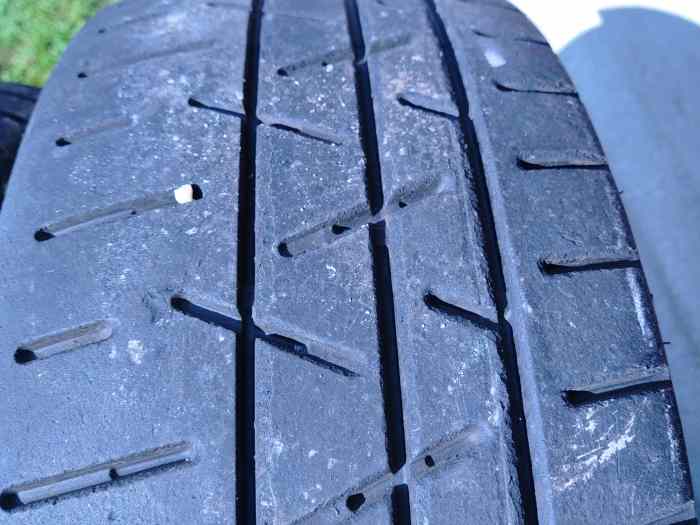 Pneu hankook z205 T33 1