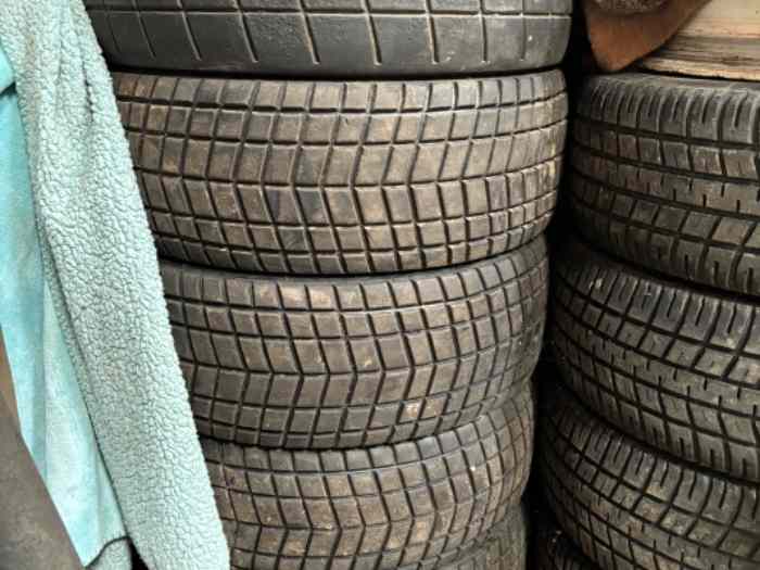 Pneus Michelin et Pirelli 16 pouces 1