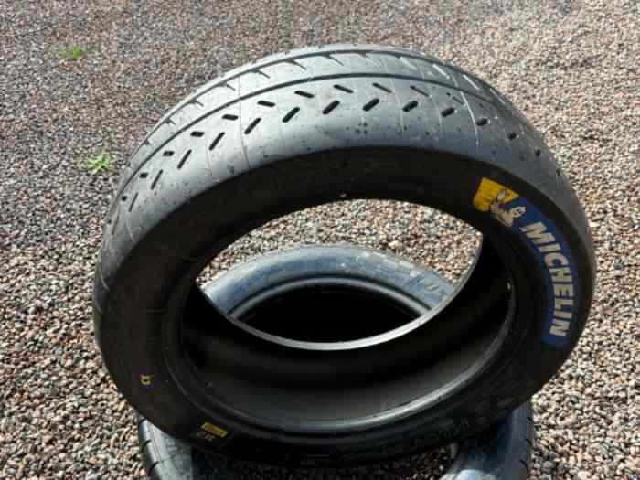 Pneus Michelin 16