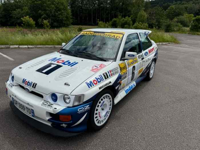 Très belle Ford escort RS COSWORTH 1